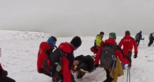 Muškarac se povredio pri usponu na Trem, bezbedno evakuisan po snežnom vremenu Planinarska akcija 30. Zimski uspon na Trem