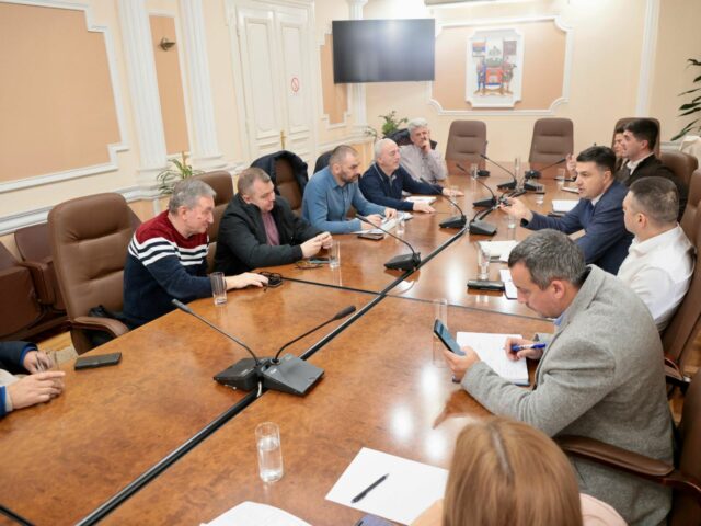 Razgovor sa meštanima Popovca u Gradskoj kući