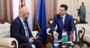 Ambasador Pakistana u Gradskoj kući razgovarao sa gradonačelnikom Niša Ambasador Pakistana, Njegova ekselencija g. Faraz Zaidi i Dragoslav Pavlović