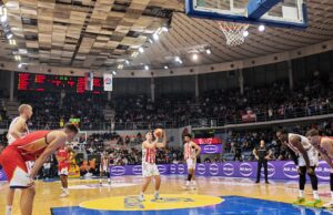 Crvena zvezda drugi polufinalista Kupa. Borac se približio u završnici, ali je onda Zvezda pokazala kvalitet Crvena zvezda - Borac