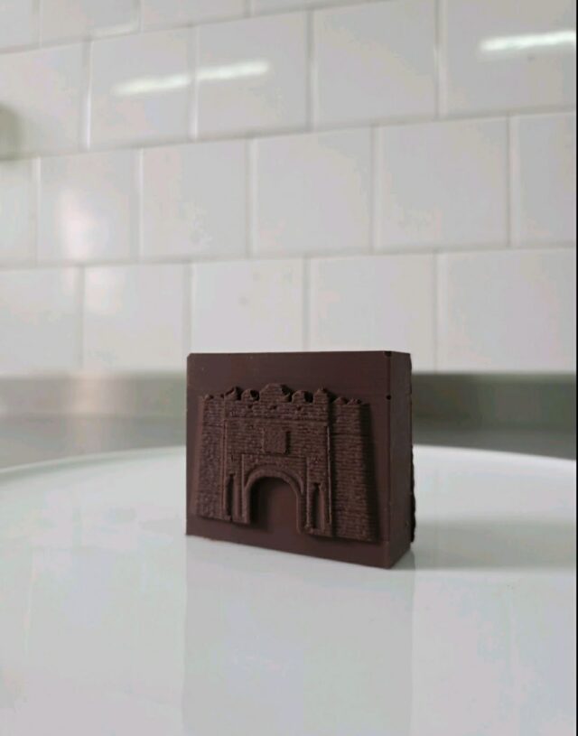 Čokolada sa spanaćem u obiliku Tvrđave