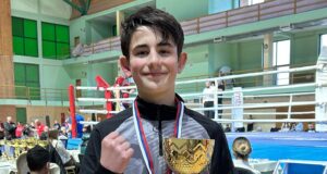 Mladi bokser iz Niša pokorio Srbiju: Gavrilo Savić državni prvak i najbolji na turniru Gavrilo Savić