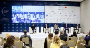 Predstavnici Niša na Kopaonik biznis forumu o industrijskoj transformaciji i veštačkoj inteligenciji Grad Niš bio je jedan od učesnika ovogodišnjeg Biznis foruma na Kopaoniku