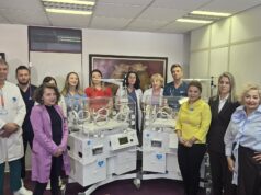 Klinika za pedijatriju UKC-a dobila na poklon dva inkubatora Klinika za pedijatriju UKC-a dobila na poklon dva inkubatora