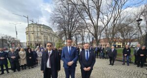 Da se ne zaboravi: U Nišu obeležena 27. godišnjica od početka NATO bombardovanja Obeležena 27. godišnjica od početka NATO bombardovanja