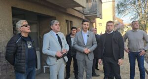 Uređuje se međublokovski prostor u Čarnojevićevoj ulici u Palilul Obilazak radova u Čarnojevićevoj ulici