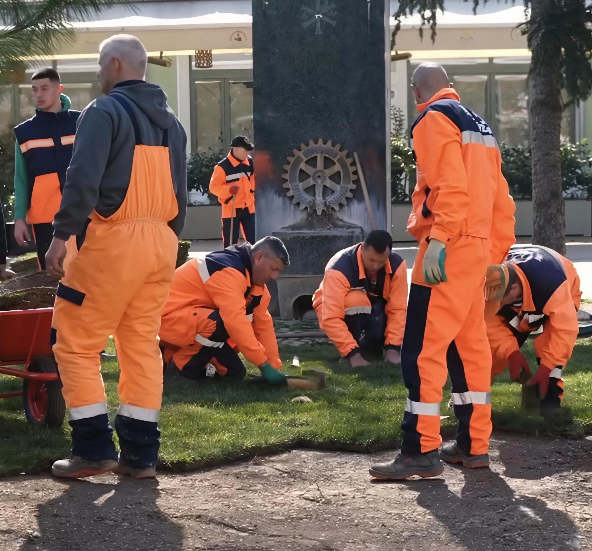 Postavljena nova tepih-trava na Trgu republike