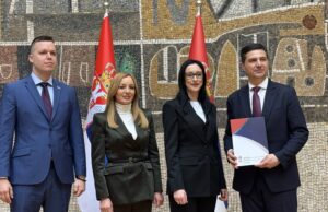 Niš dobija potpuno novi sportski teren sa tribinama i reflektorima Potpisivanje ugovora za novi sportski teren sa tribinama i reflektorima