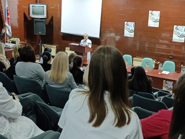 Sastanak posvećen unapređenju saradnje i razmeni iskustava u okviru programa porodično orijentisanih ranih intervencija Sastanak posvećen unapređenju saradnje i razmeni iskustava u okviru programa porodično orijentisanih ranih intervencija