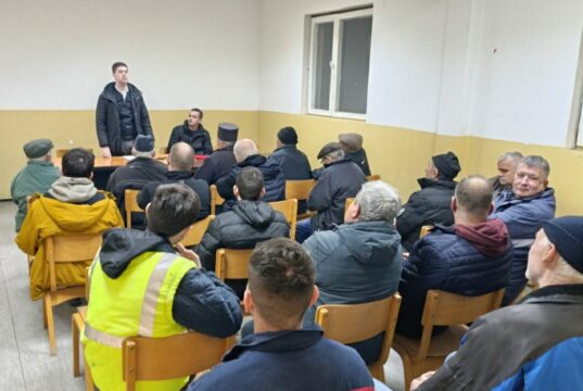 Direktnim razgovorom do rešenja: Sastanak sa meštanima Paligraca o komunalnim problemima Sastanak sa meštanima Paligraca