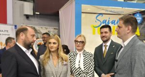 Niški aerodrom spreman za letnju turističku sezonu, stižu i nova ulaganja Štand aerodroma Konstantin velikog