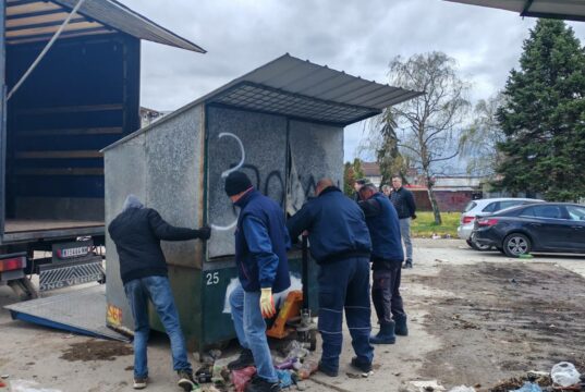 Uklonjena stara pijaca u naselju Deveti maj, najavljeno dalje uređenje naselja Uklonjena stara pijaca u naselju Deveti maj
