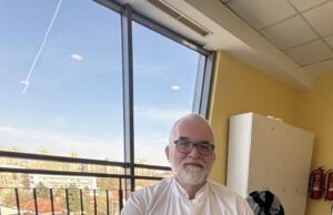 NOVA OPREMA ZA VRHUNSKU REKONSTRUKTIVNU HIRURGIJU U UKC NIŠ- ELEKTRIČNI DERMATOM UNAPREĐUJE LEČENjE NAJTEŽIH PACIJENATA prof. dr Predrag Kovačević sa novom opremom za vrhunsku rekonstruktivnu hirurgiju