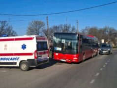 Autobus udario u stajalište na Trošarini Autobus saobraćajna nezgoda