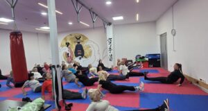 Veliko interesovanje za besplatne fitnes programe u Čairu Besplatne fitnes aktivnosti namenjene najstarijim sugrađanima