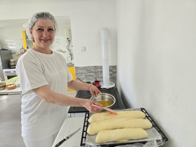 Dragana Savić priprema domaćeg hleba