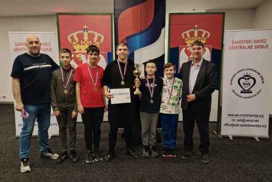 Dvostruko zlato za mlade niške šahiste. DŠK Osnovac apsolutni šampion Centralne Srbije Dvostruko zlato za mlade niške šahiste