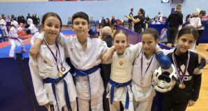 Mladi karatisti iz Niša uspešni na prvenstvu regiona u Čačku Karate klub Niš