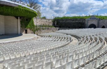 Letnja pozornica u novom ruhu: Obnavljaju se stolice, zidine i bina Letnja pozornica