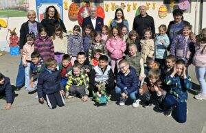 Veliki četvrtak u znaku dečjeg osmeha i tradicije u GO Crveni Krst Manifestacija Veliki četvrtak GO Crveni Krst