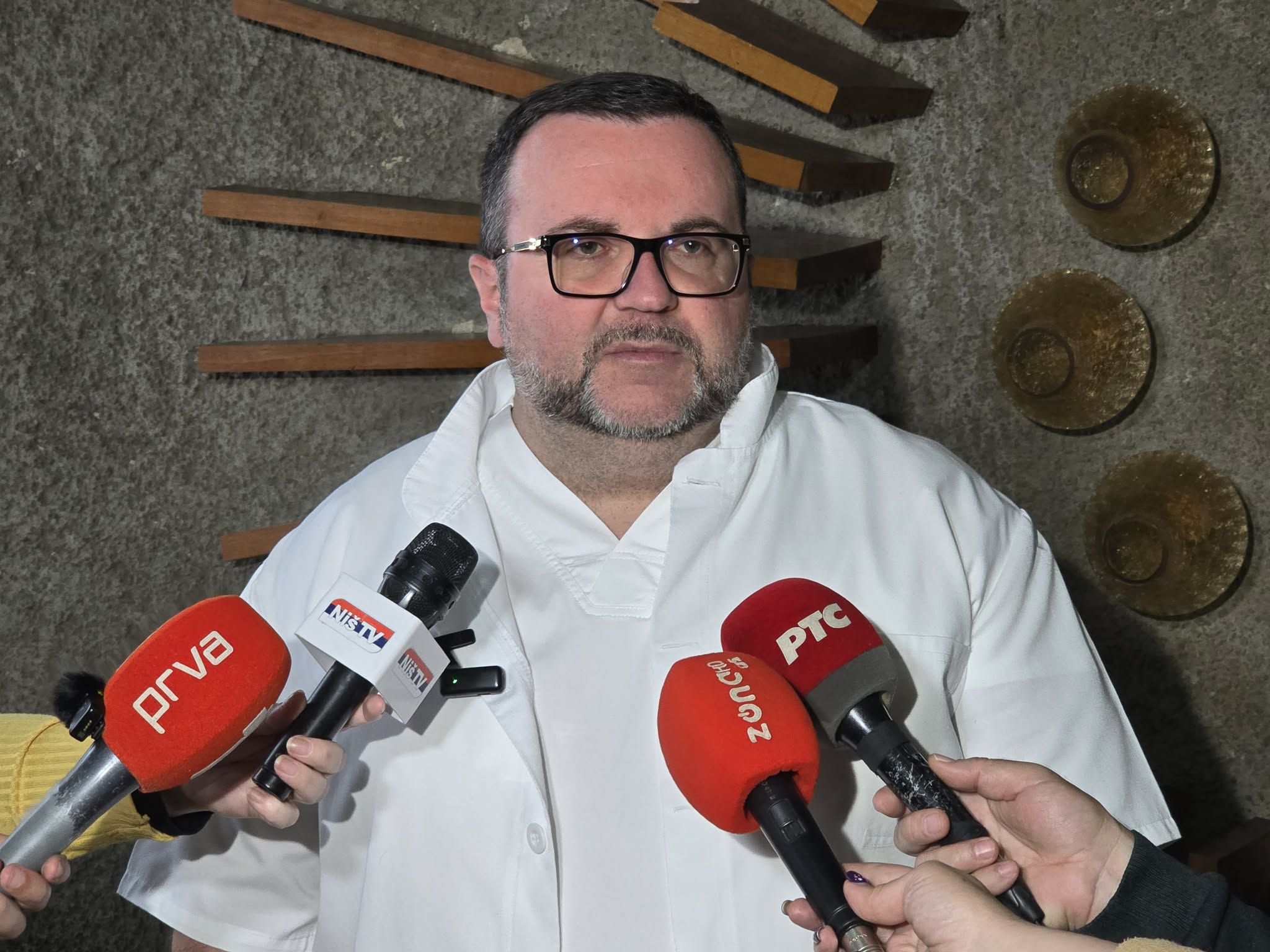 doc. dr Milan Lazarević