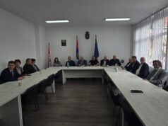 Ministar Bela Balint sa rukovodstvom Fakulteta srpskih studija Ministar Bela Balint sa rukovodstvom Fakulteta srpskih studija