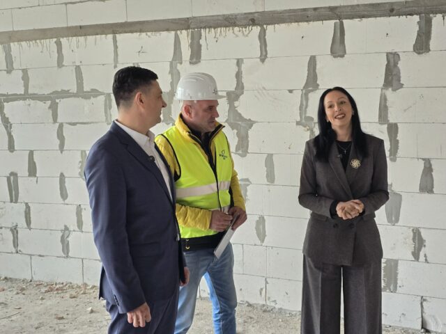 Obilazak radova na novom vrtiću u Čairu