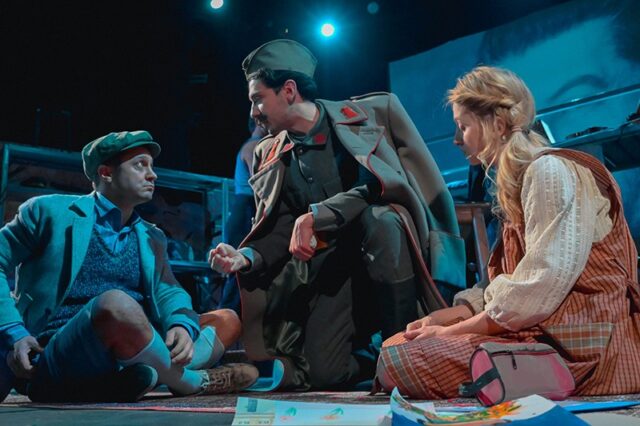 Premijera predstave Uloga moje porodice u svetskoj revoluciji