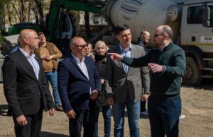 Uređuje se međublokovski prostor u Knjaževačkoj ulici Uređuje se međublokovski prostor u Knjaževačkoj ulici