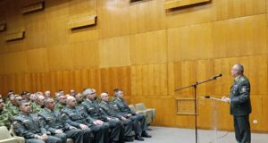 U Nišu više od 120 profesionalnih vojnika dobilo ugovore na neodređeno vreme Uručeni prvi ugovori o radu na neodređeno vreme najboljim profesionalnim vojnicima