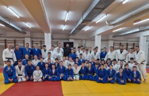 Karabatić u rodnom gradu. Najbolji rukometaš svih vremena posetio mlade džudiste Džudo klub Kinezis i Nikola Karabatić