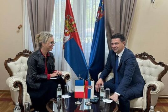 Ambasadorka Francuske prvi put u Nišu: Ferari razgovarala sa gradonačelnikom i upravom Filozofskog fakulteta