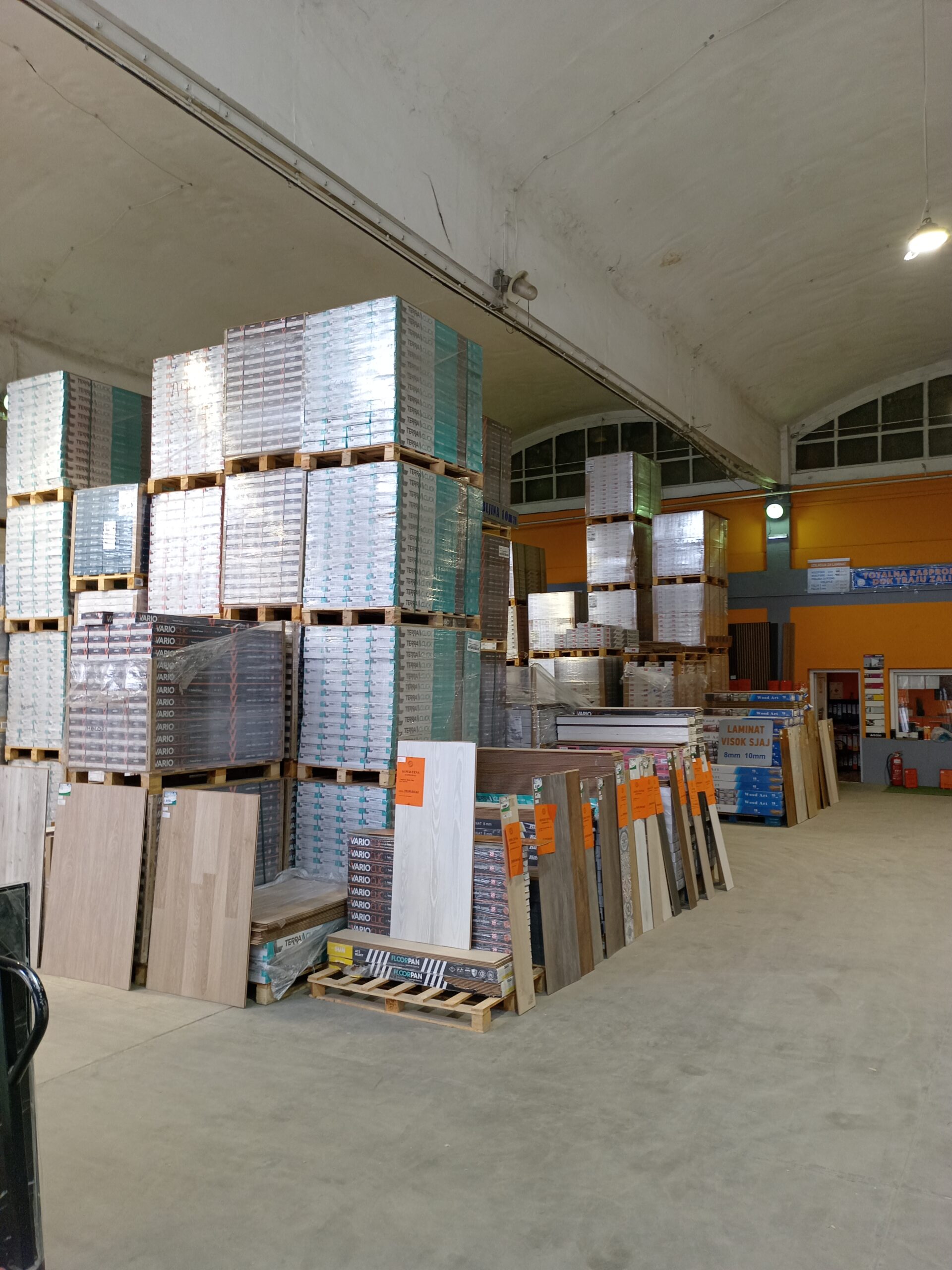 MARKET PARKET