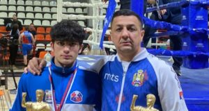 Održan međunarodni turnir u Nišu, omladinac domaćina proglašen za najboljeg boksera Danilo Šćepanović sa trenerom