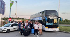 Oko 300 boraca i veterana iz Niša otputovalo na besplatno letovanje