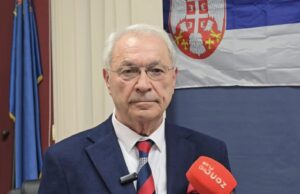 GO Crveni Krst deli jednokratnu pomoć porodicama sa troje i više dece prof. dr Miroslav Milutinović