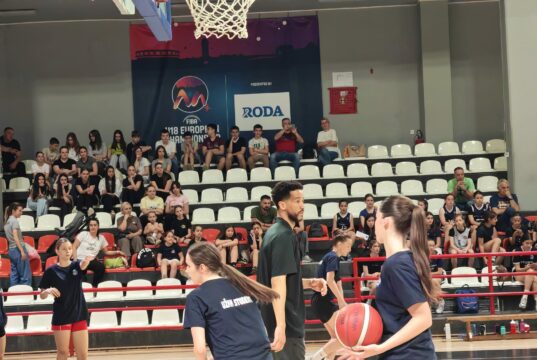 Nekadašnji NBA i WNBA igrači trenirali sa mladim košarkašima u Nišu
