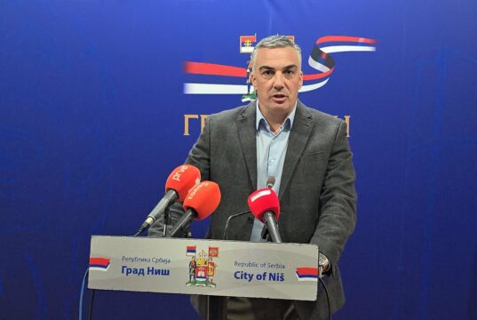 Grad Niš raspisuje javni poziv za stipendiranje 50 romskih učenika i pet studenata