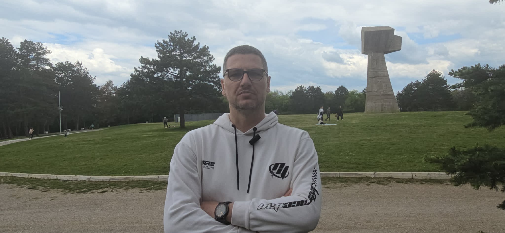 Posetilac spomen parka Bubanj