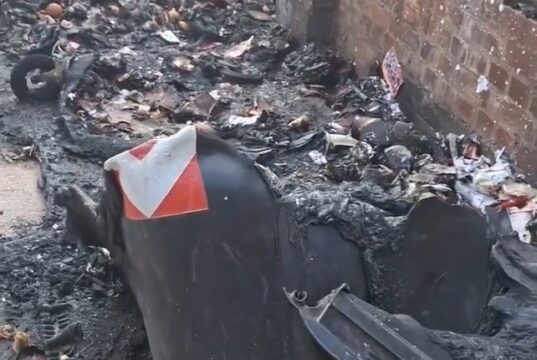 Potpuno izgoreli kontejneri kod Starog groblja Potpuno izgoreli kontejneri kod Starog groblja