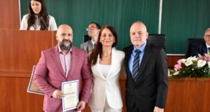Pravni fakultet Niš svečanom akademijom obeležio 66 godina rada Pravni fakultet Niš svečanom akademijom obeležio 66 godina rada
