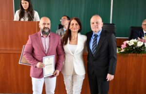 Pravni fakultet Niš svečanom akademijom obeležio 66 godina rada Pravni fakultet Niš svečanom akademijom obeležio 66 godina rada
