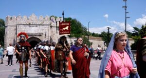 Rimljani ponovo marširaju Nišom: Spektakl u Tvrđavi i na Medijani vraća duh antičkog Naisusa