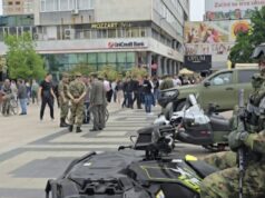 Vojska Srbije predstavila mogućnosti zaposlenja i opremu na Trgu kralja Milana Vojska Srbije predstavila mogućnosti zaposlenja i opremu na Trgu kralja Milana