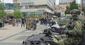 Vojska Srbije predstavila mogućnosti zaposlenja i opremu na Trgu kralja Milana Vojska Srbije predstavila mogućnosti zaposlenja i opremu na Trgu kralja Milana
