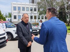 Dom zdravlja Niš nabavio pet vozila za kućnu negu, patronažu i majstore prof. dr Milorad Jerkan i Dobrivoje Ljujuć