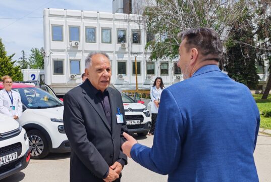 Dom zdravlja Niš nabavio pet vozila za kućnu negu, patronažu i majstore prof. dr Milorad Jerkan i Dobrivoje Ljujuć
