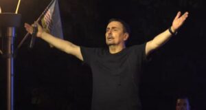 SVE NA PESMU I VESELJE: Dragan Kojić Keba veliku letnju koncertnu avanturu kreće u Nišu na „Letnjoj pozornici“ Dragan Kojić Keba