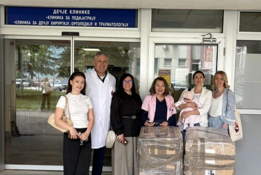Humanitarna akcija Matura za sve obezbedila dve nove kolevke za najmlađe pacijente UKC Niš