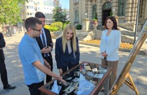 Bakrotisk iz 1737. prvi put pred Nišlijama: Otvorena izložba u centru grada, koja čuva sećanja na stari Niš Izložba Riznica grada - Svedočanstva trajanja